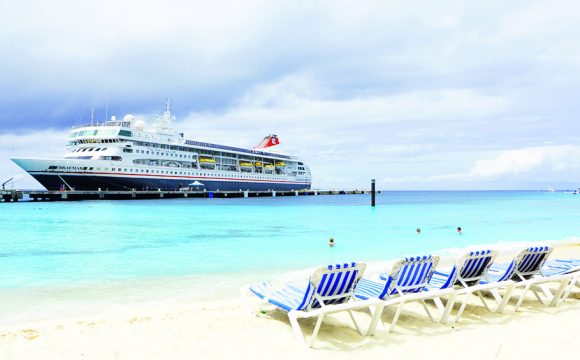 Free Drinks and Tips Offer on More Than 150 Cruises