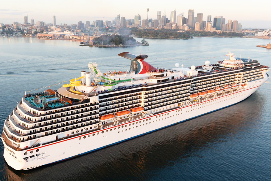 Carnival Ship Hits Panama Canal Wall Northern Ireland Travel News
