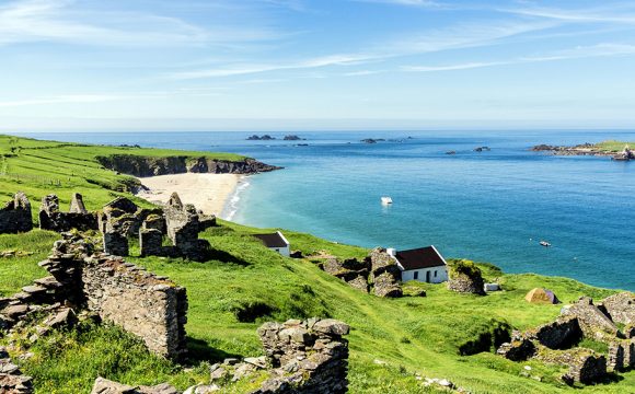 Sir James Galway Joins Tourism Ireland to Promote Northern Ireland Around the World