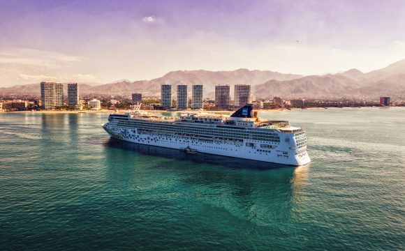US Cruises Suspended Until Mid-September