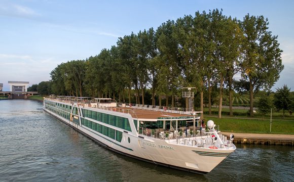 Amadeus River Cruises Partner Up With Harmony Voyages