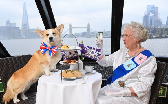 Celebrate the Queen’s Platinum Jubilee in Regal Style with City Cruises