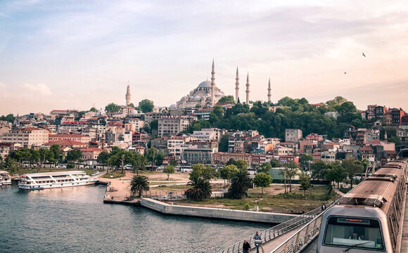 What makes Istanbul an Aviation Success Story?