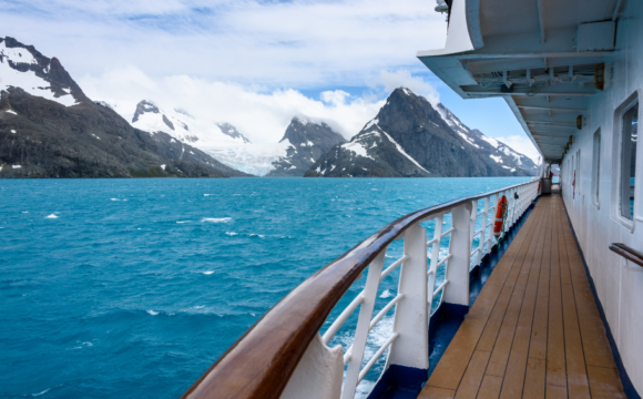 Latest Survey Reveals Luxury Cruise Goers Still Eager to Travel Despite Shrinking Economy