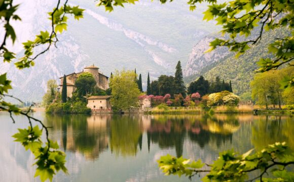 HISTORY, NATURE AND CULTURE-FILLED STAYS IN TRENTINO THIS AUTUMN