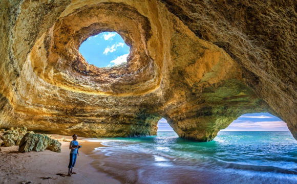 Algarve Wins ‘Europe’s Leading Beach Destination 2022’ at the World Travel Awards