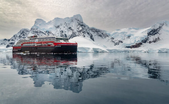 Hurtigruten Expeditions Completes Industry-First Fleetwide Installation of SpaceX’s Starlink
