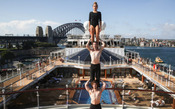 Cunard and Contemporary Circus Company Join Forces for Queen Elizabeth’s 23/24 Homeport Season