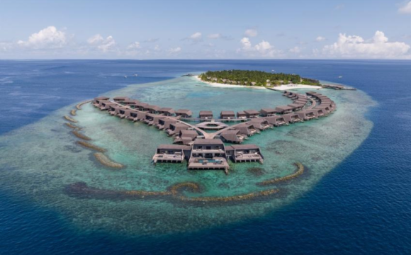 Luxury Maldives Resort Sets Up Plan to Protect Nearby Reefs