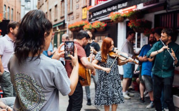 Powers Irish Whiskey Flash Trad Events Surprise and Delight Punters in Belfast