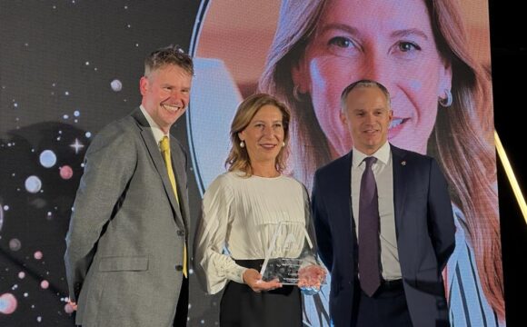 Pegasus Airlines CEO Receives International Leadership Award